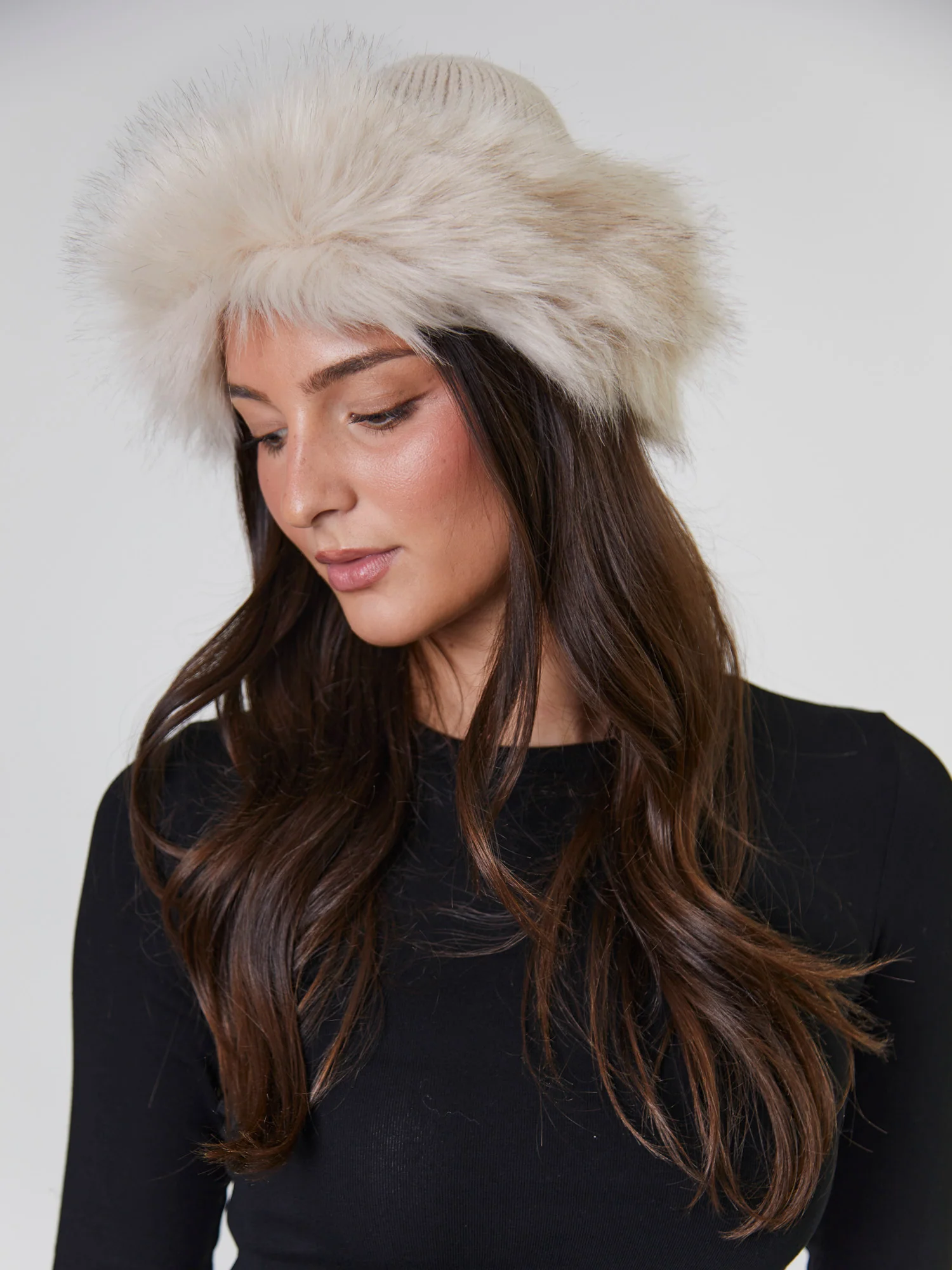 Igloo Hat & Glove Set in Beige - Image 2