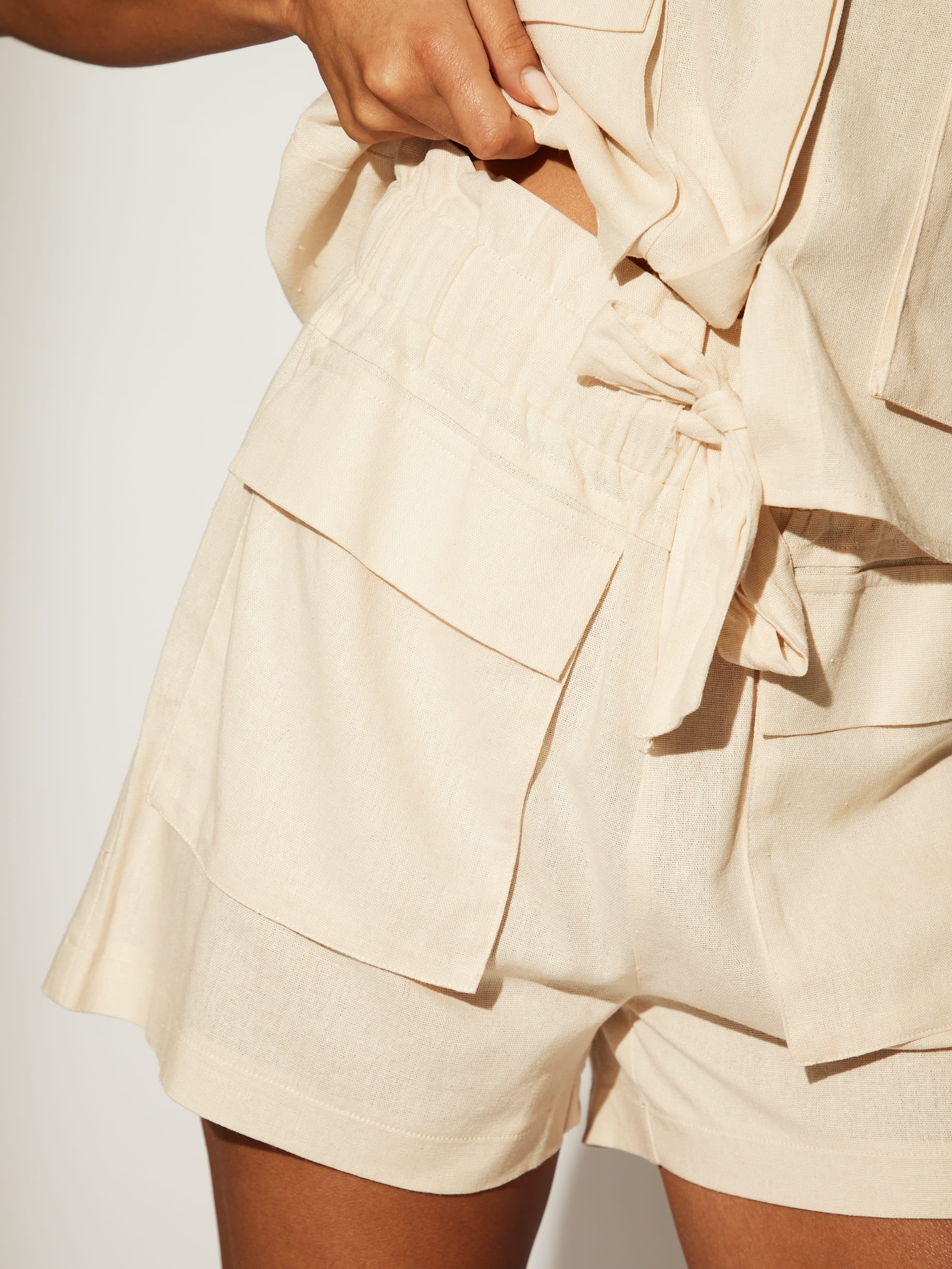 Migrate Linen Blend Utility Pocket Shorts in Cream - Image 2