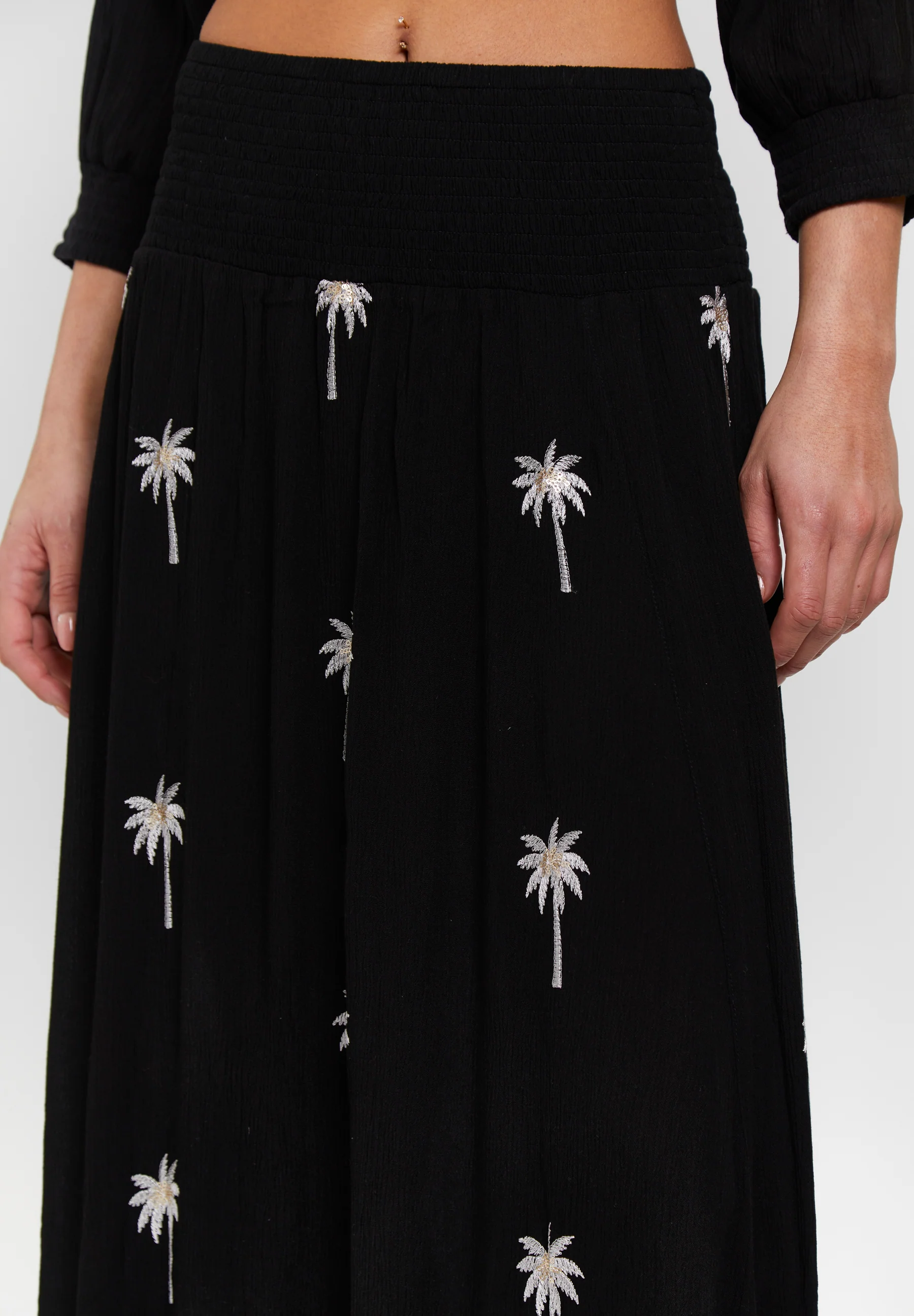 Black Embroidered Shirred Waist Maxi Skirt - Image 3