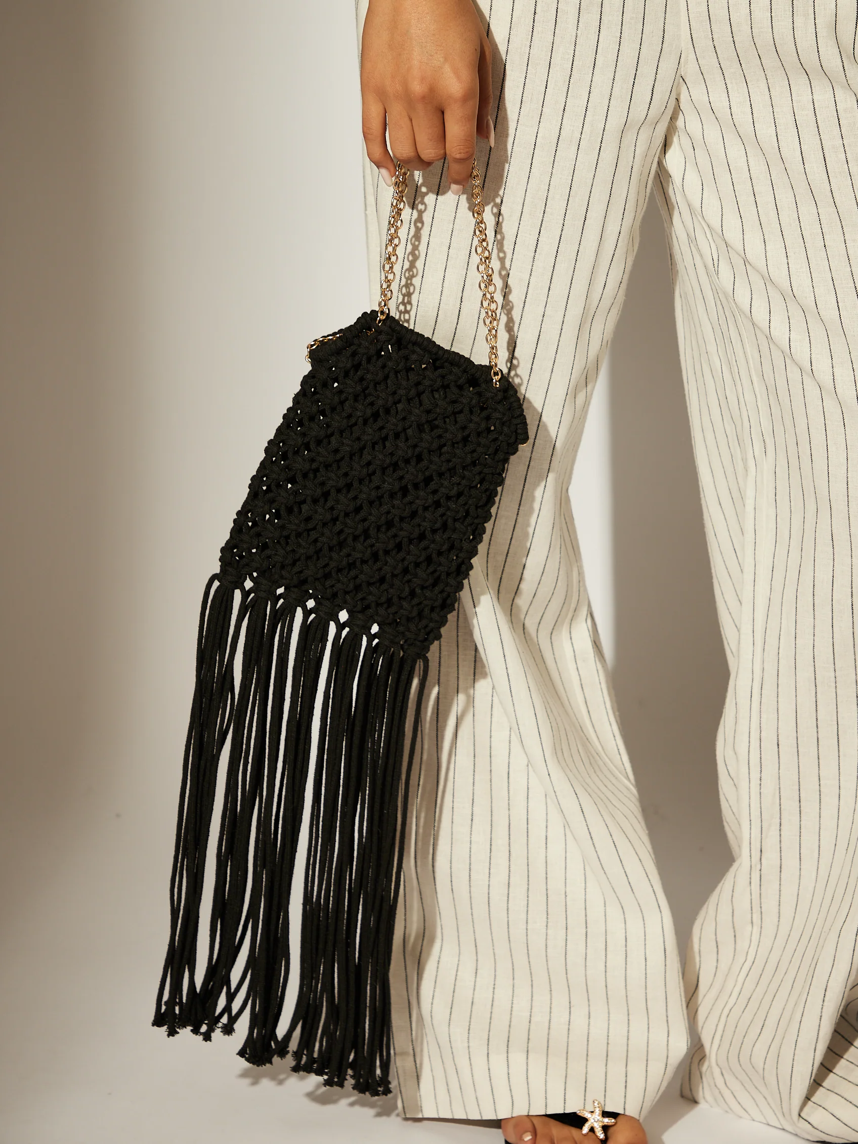 Black Fringe Detail Cross Body Chain Bag - Image 3