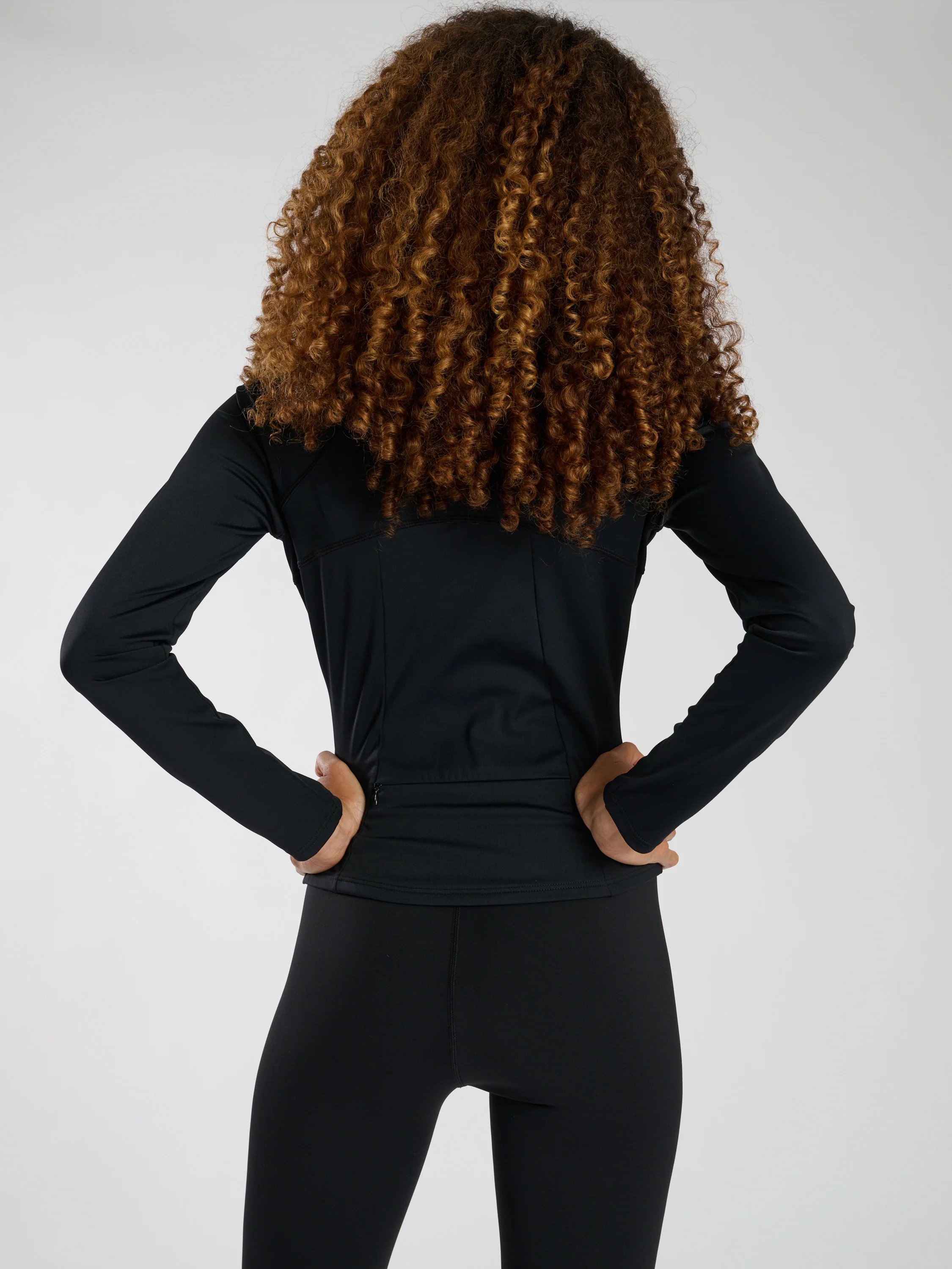 Chisel Zip Top in Black - Image 4