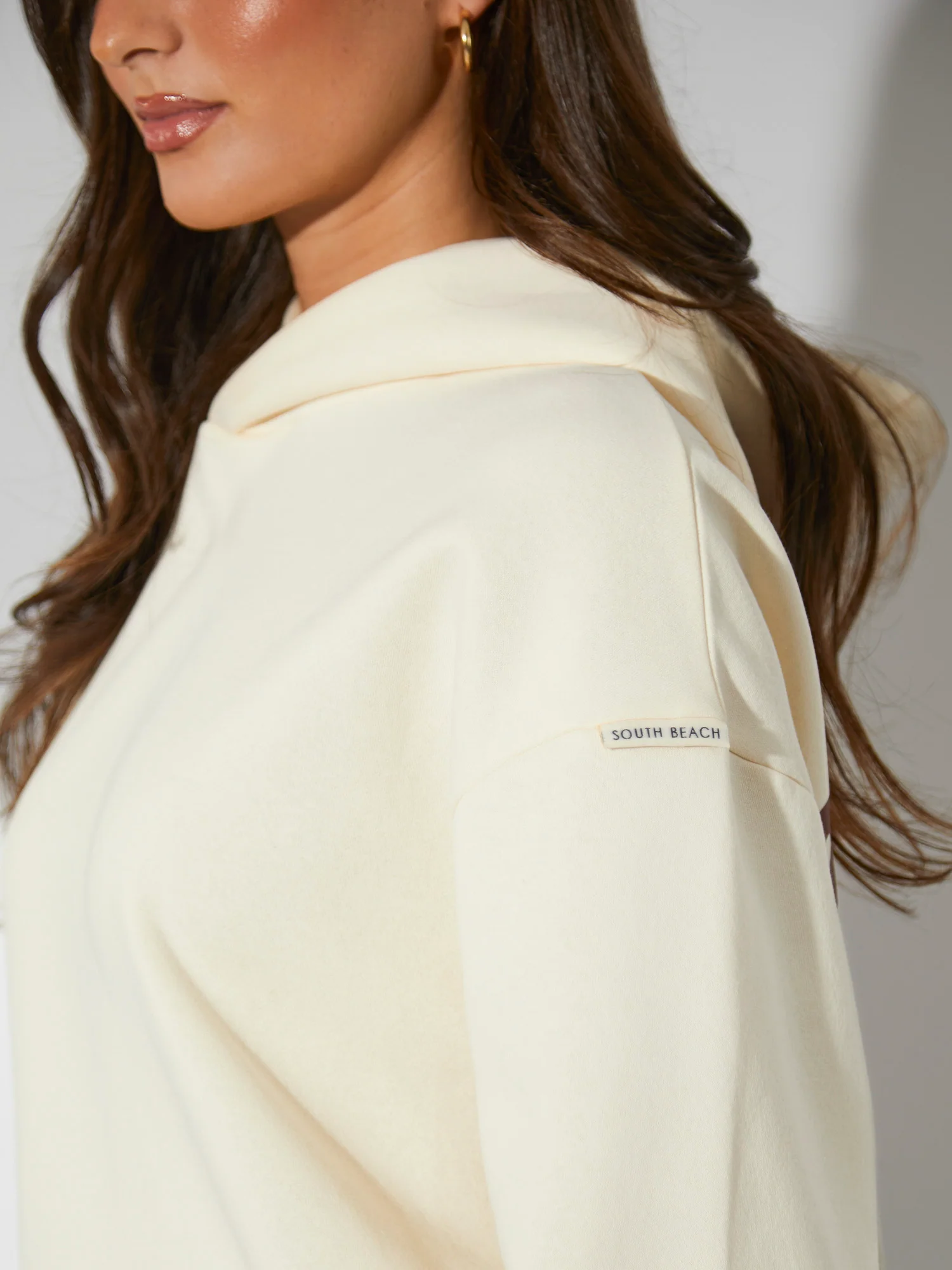 Core Bubble Tea Hoodie in Cream - Image 6