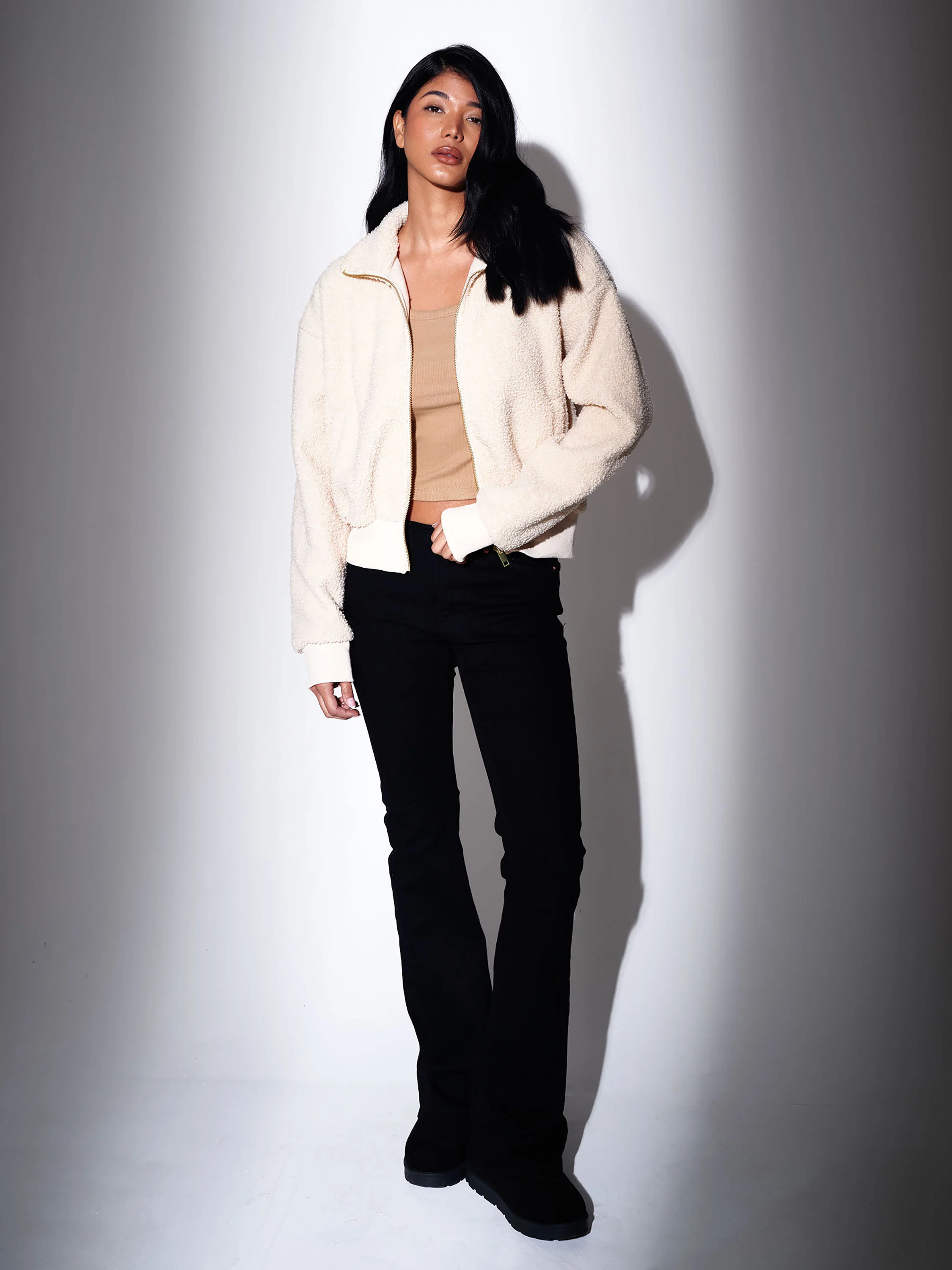 Storm Cropped Jacket in Cream - Image 3