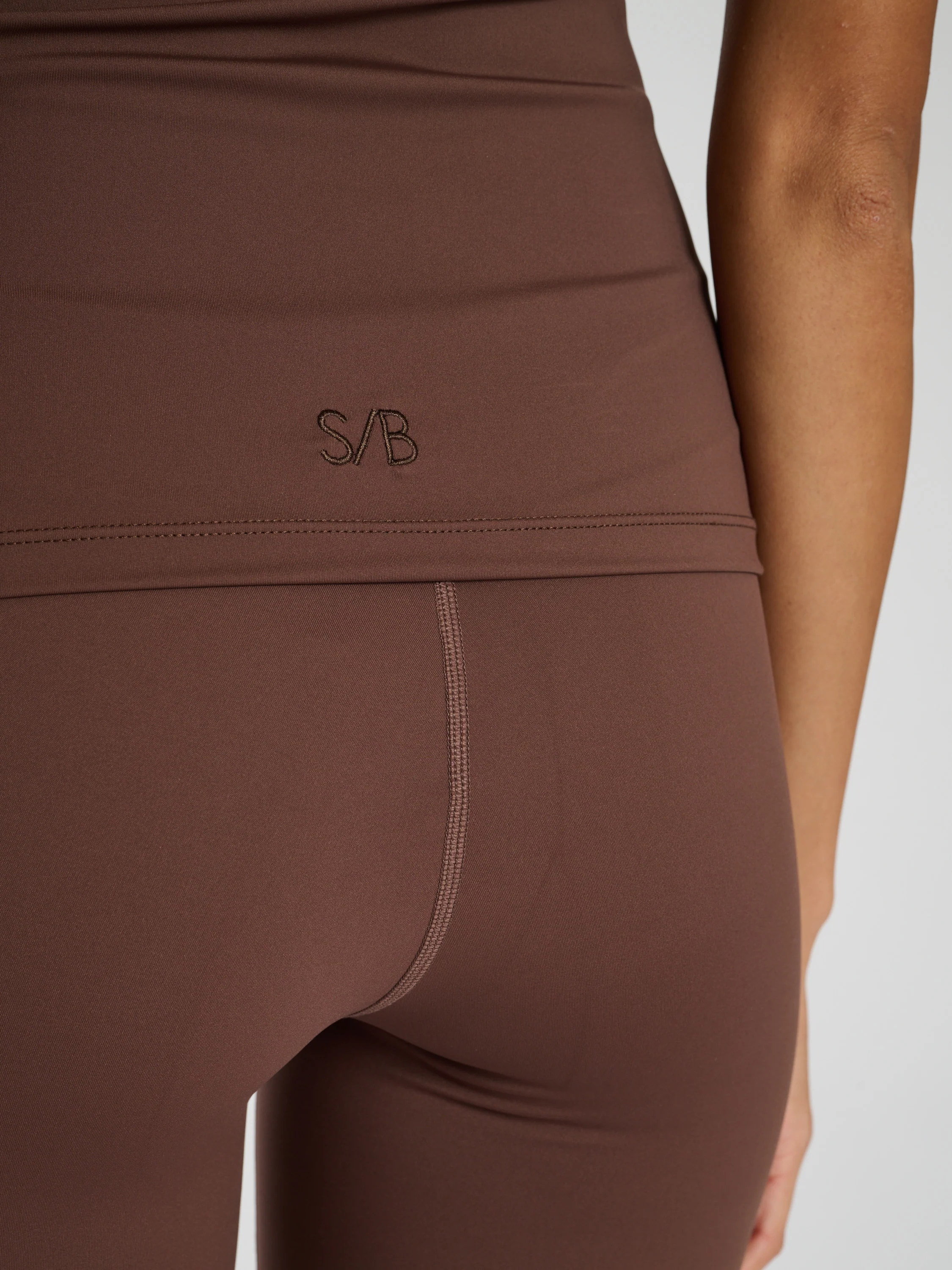 Errands Legging in Chocolate - Image 6