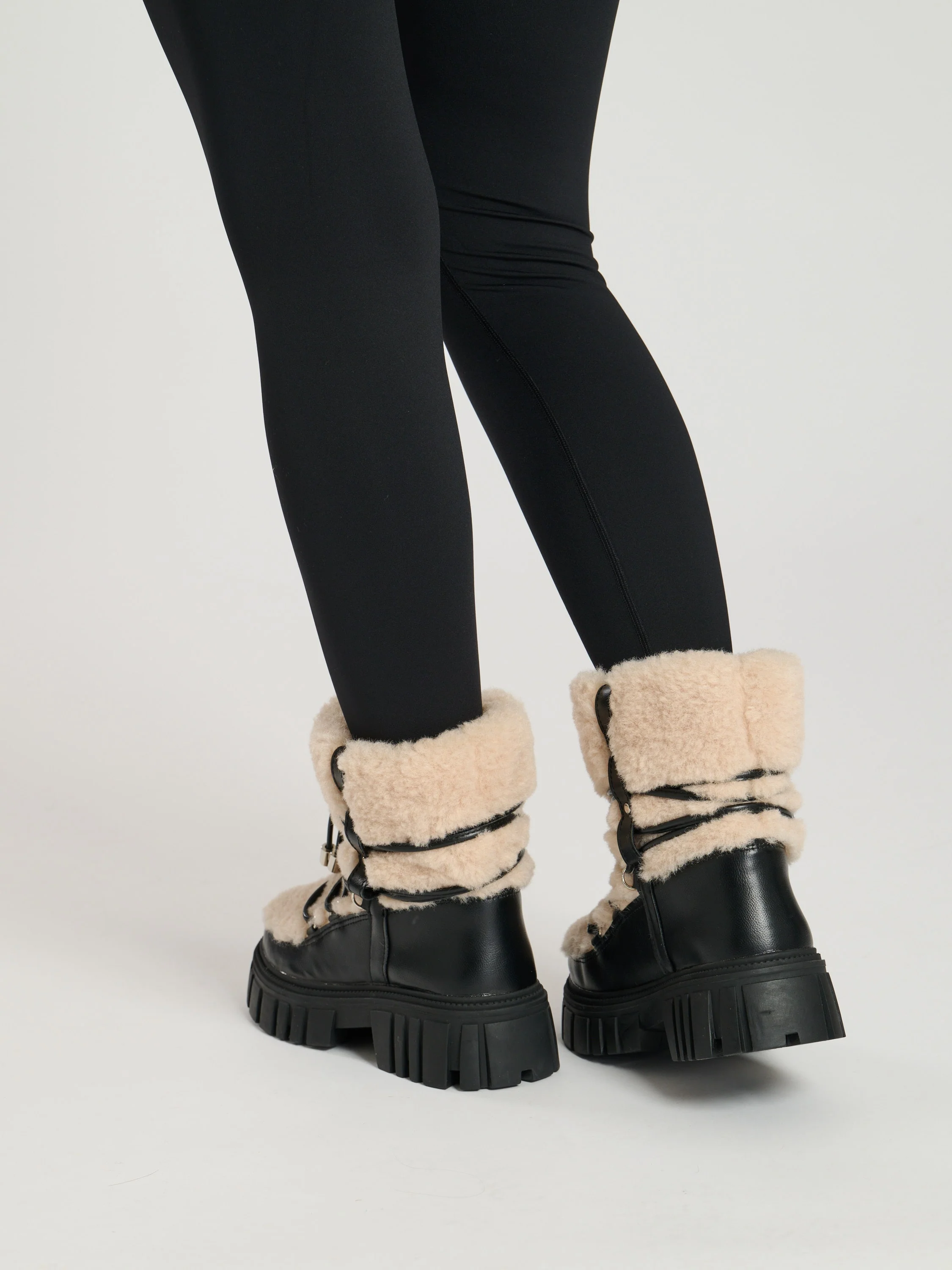 Arctic Faux Fur Chunky Lace Up Black Snow Boots - Image 3