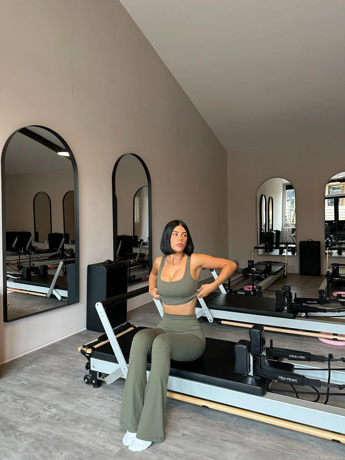Kickstart Flare Leggings in Khaki - Image 4