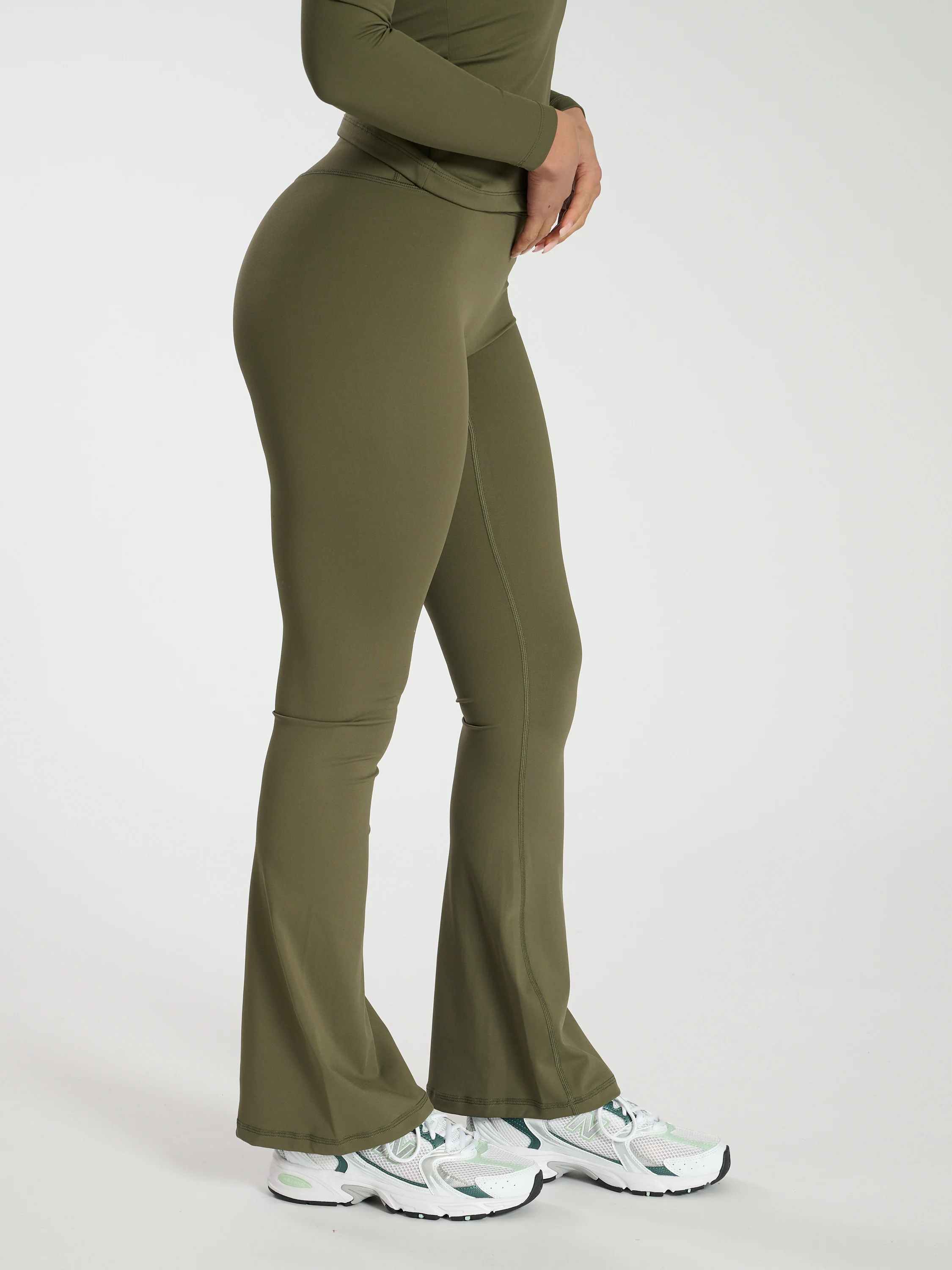 Kickstart Flare Leggings in Khaki - Image 5