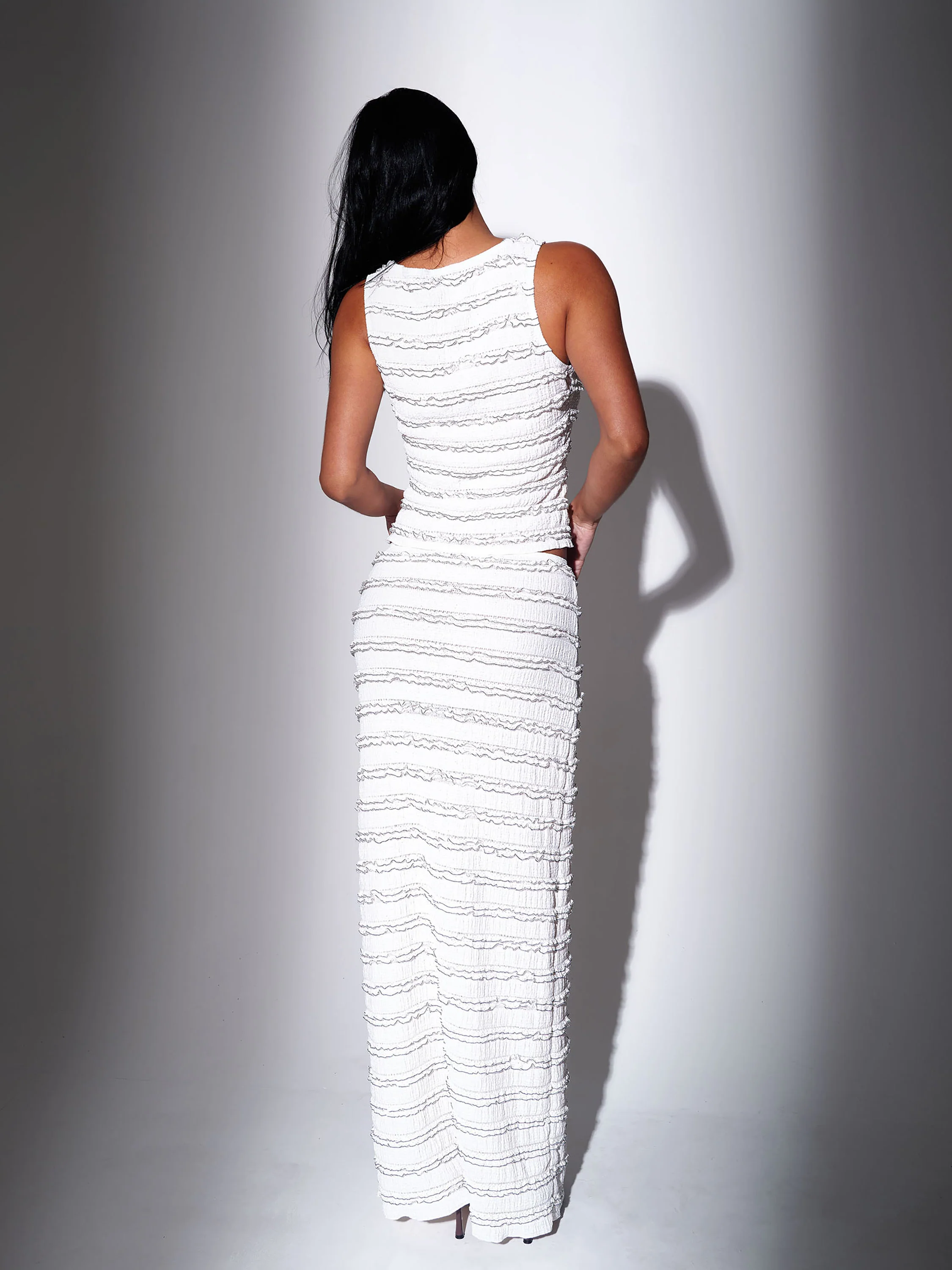 Isle Textured Sleeveless Top in Monochrome - Image 4