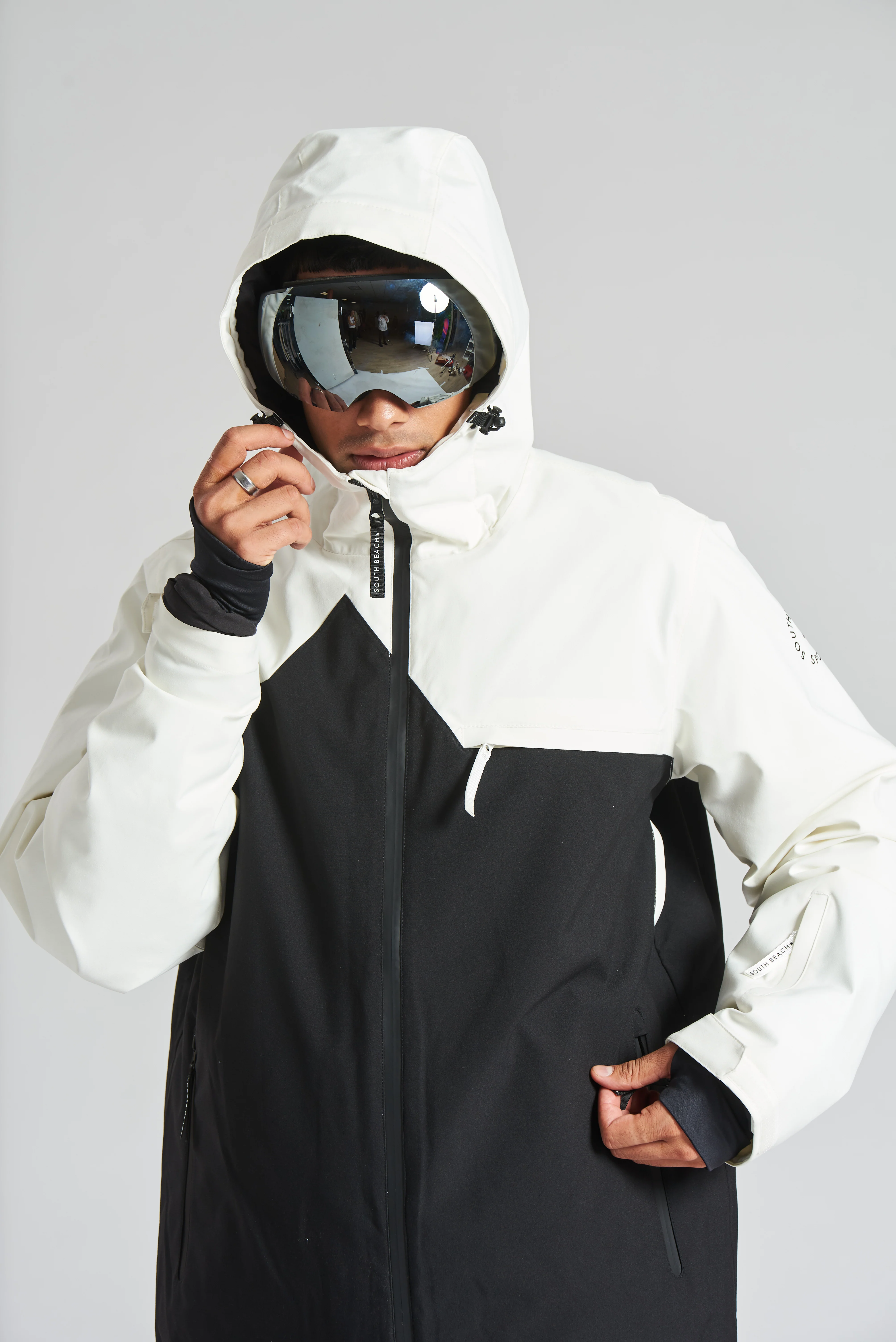 Men's Ski Mountain Jacket in Monochrome - Image 2